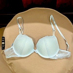 Victoria’s Secret Push up bra, pastel blue, 34B